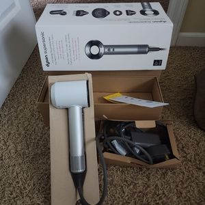 Dyson Supersonic Dryer